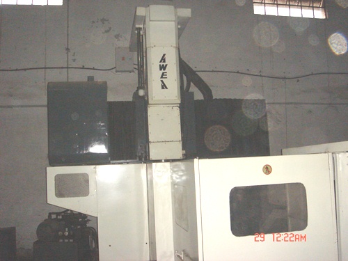 5 axis machining centre 